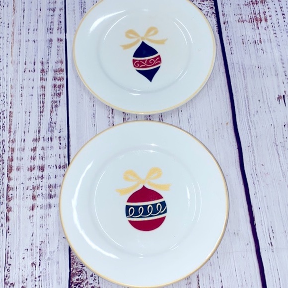 Gibson set of Ornaments small Christmas plates - Picture 2 of 4
